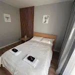 アパート 73 *